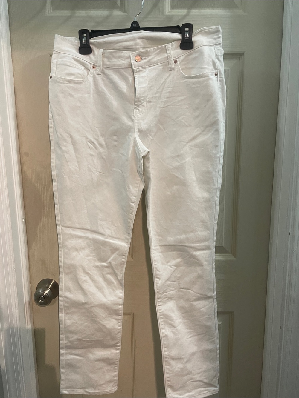 Old Navy Straight Leg Jeans in White